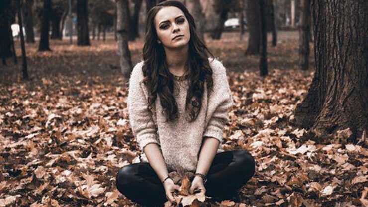 ragazza triste