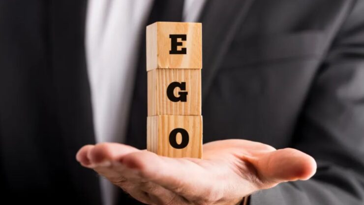 scritta ego