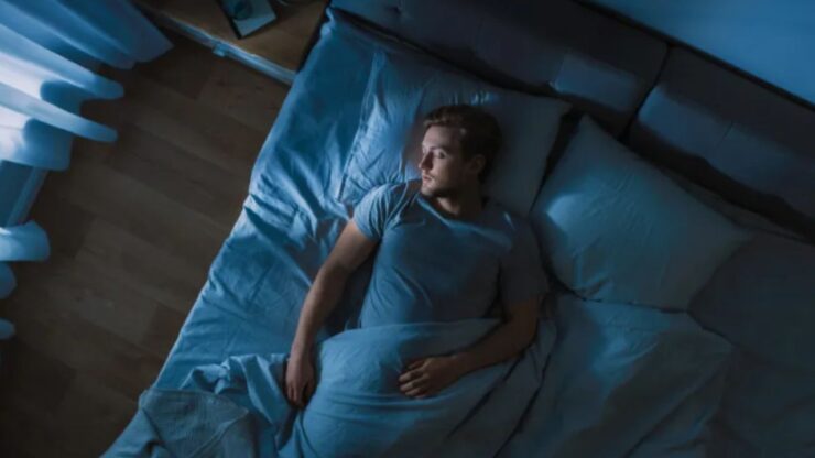 uomo che dorme