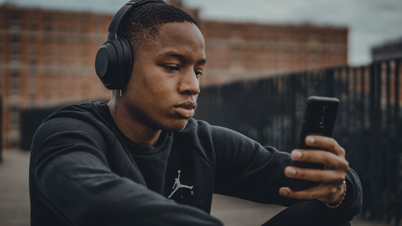 Sentire una canzone nella tua mente ha un significato spirituale ...