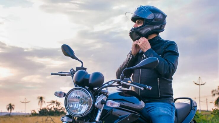 ragazzo in moto
