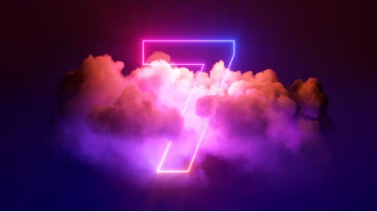 Spiegazioni del vedere il numero 7 ripetuto ovunque