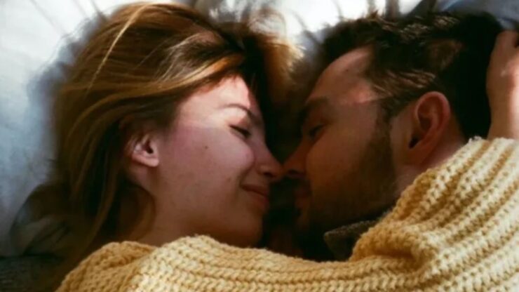 coppia sul letto